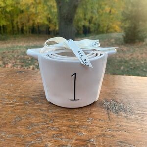 Rae Dun Measuring Cup Set NWT